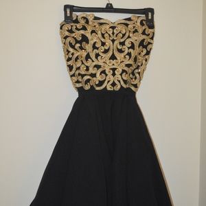short prom dress: black with golden sequence